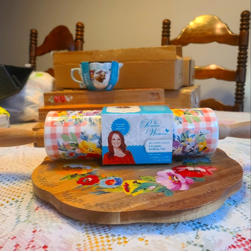 Pioneer Woman Sweet Romance Blossom Rolling Pin